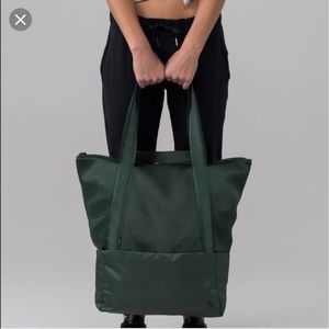 LULULEMON Hot Mesh Tote